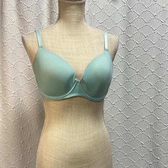 PINK Victoria's Secret Other - PINK Victoria's Secret size 36D Light teal Blue Underwire Bra supportive comfy